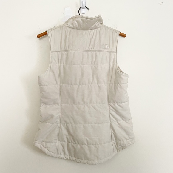 The North Face Pseudio Quilted Vest - Picture 10 of 11